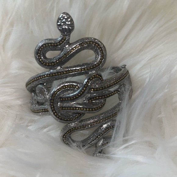 Intricate snake bracelet - Picture 3 of 8